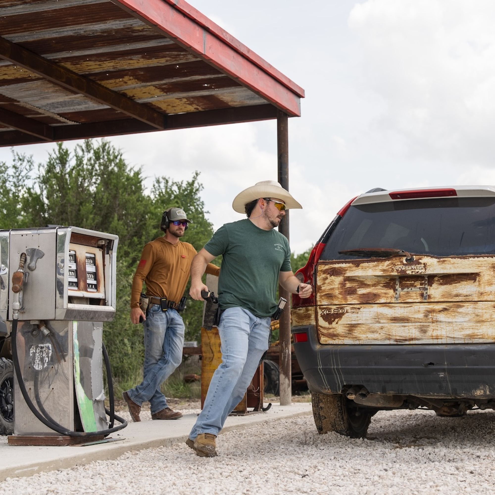 A shooter clearing the forecourt at Choke Point Station.